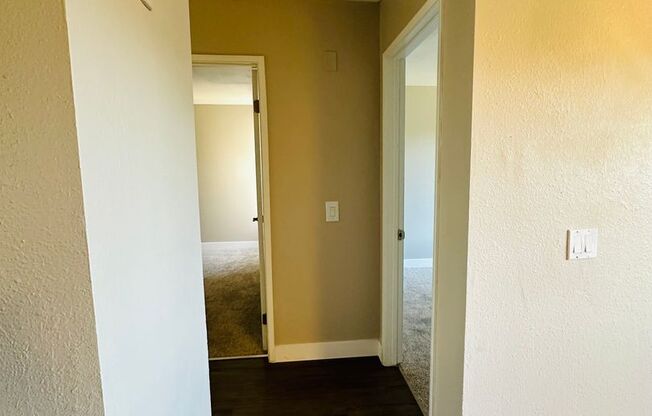 2 beds, 1 bath, 826 sqft, $2,700, Unit 223