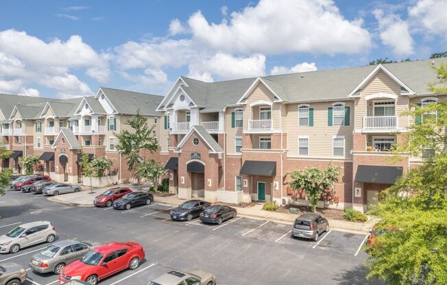 Studio, 1 bath, 550 sqft, $1,249, Unit 00 - 620106