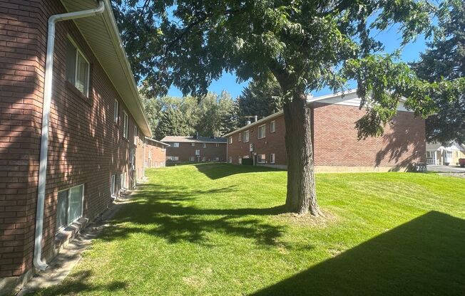 4185 Highland 20-Plex