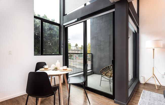 1 bed, 1 bath, 733 sqft, $2,895, Unit 219