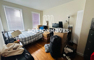 1135 COMMONWEALTH AVE