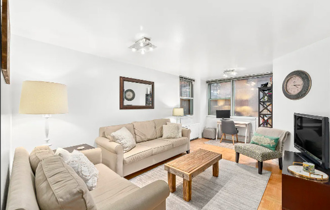 1 bed, 1 bath, $4,200, Unit 9G