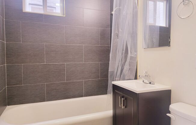 Studio, 1 bath, 450 sqft, $2,500, Unit 701