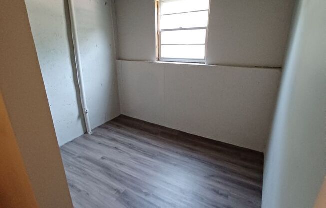 2 beds, 1 bath, 1,300 sqft, $1,679, Unit 7006 N Chas