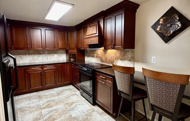 3 beds, 2 baths, 1,644 sqft, $4,600, Unit 711