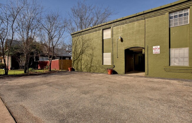 303 W. 40 St.