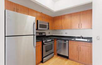 Studio, 1 bath, 439 sqft, $3,000, Unit 38-H