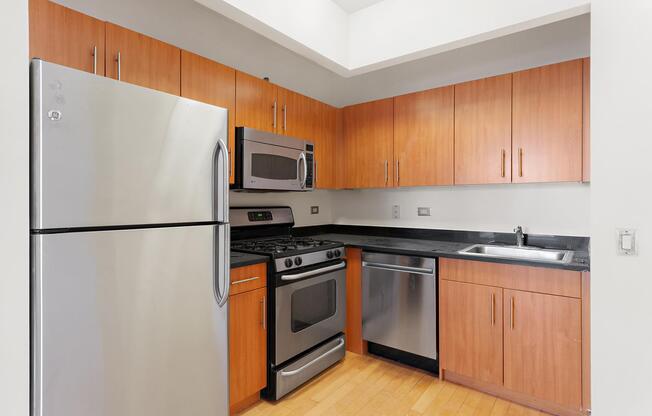 Studio, 1 bath, 439 sqft, $3,000, Unit 38-H