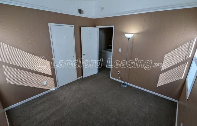 2 beds, 1 bath, $950