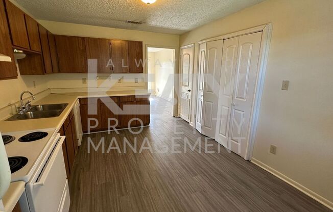 2 beds, 1.5 baths, 1,000 sqft, $750, Unit C