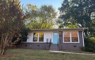 Cozy renovated ranch near Uptown