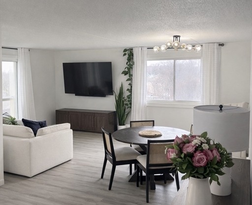 1 bed, 1 bath, 756 sqft, $2,500, Unit 720