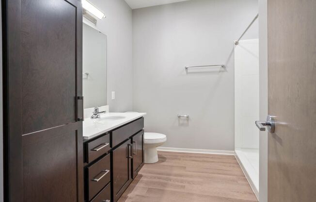 1 bed, 1 bath, 700 sqft, $1,425, Unit 1305