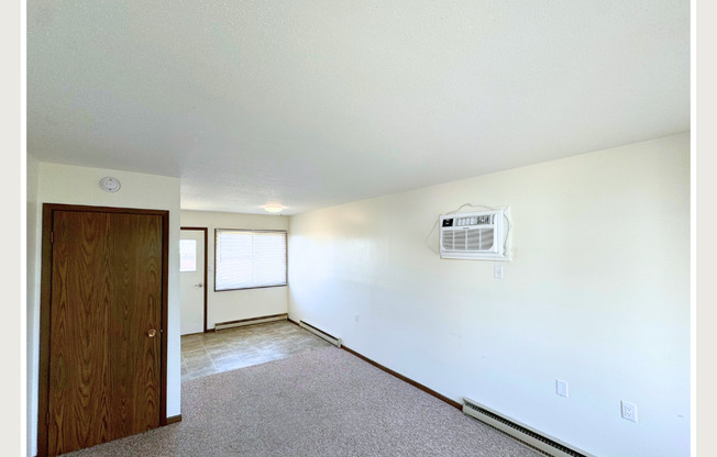 1 bed, 1 bath, $500, Unit 3