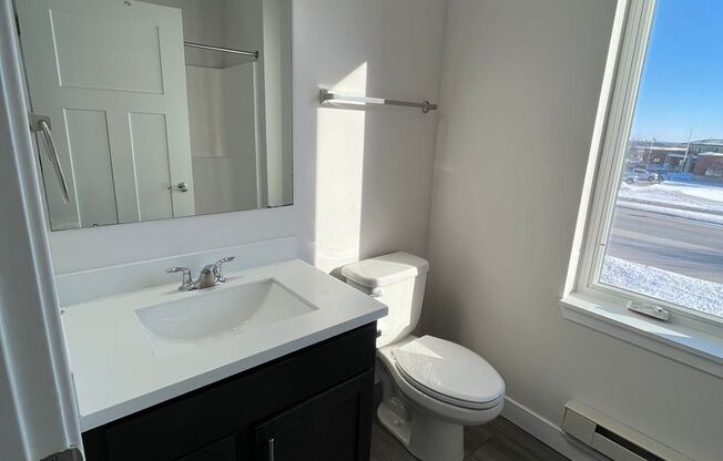 3 beds, 2 baths, 1,092 sqft, $2,095, Unit 1300-301