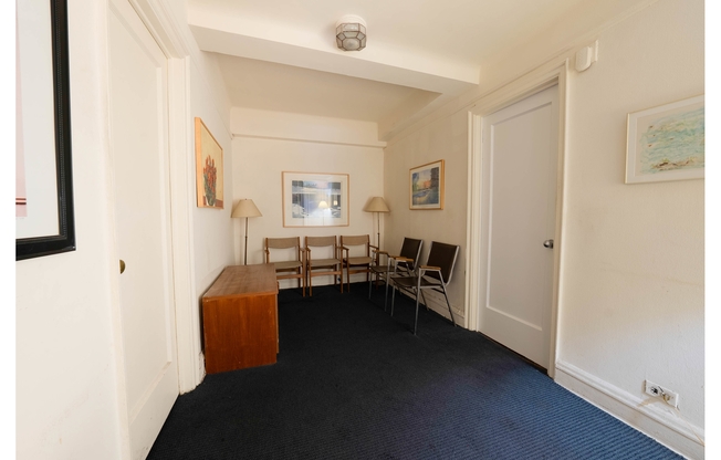 311 E 72 ST