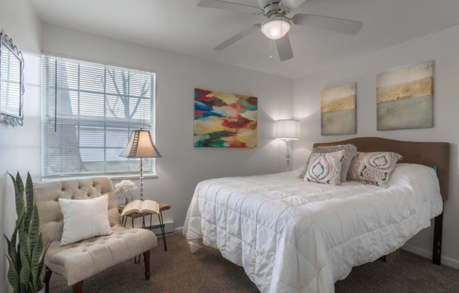 2 beds, 1 bath, 795 sqft, $1,040, Unit 27