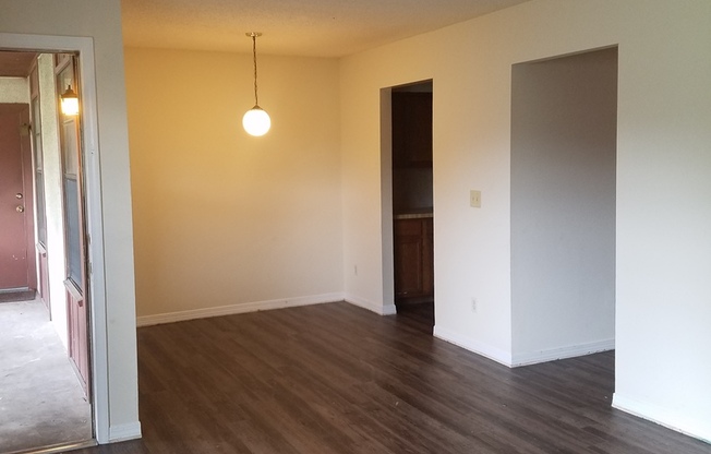 2 beds, 1.5 baths, $1,050