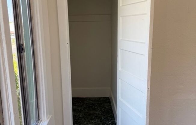 1649