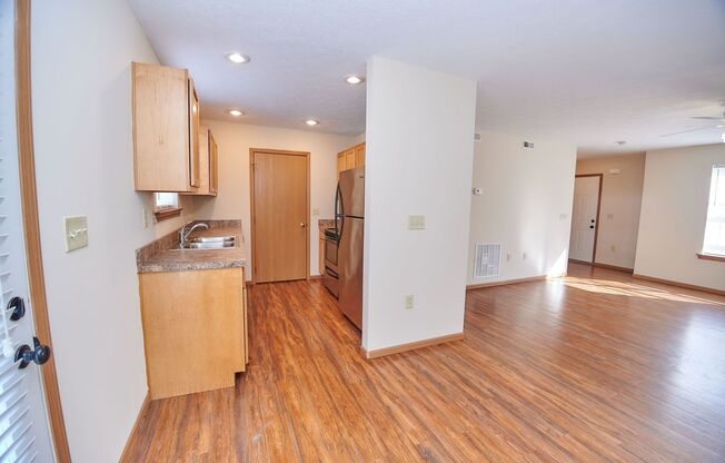 2 beds, 2.5 baths, 1,110 sqft, $1,405, Unit 2103