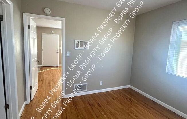 741 GLADYS AVE
