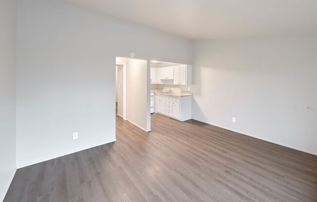 1 bed, 1 bath, 456 sqft, $1,165, Unit 212