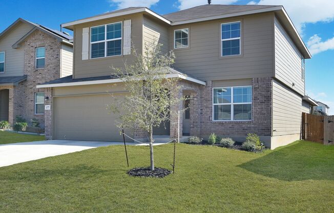 Beautiful 5 Bedroom Home!