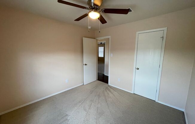 3 beds, 2.5 baths, $1,495