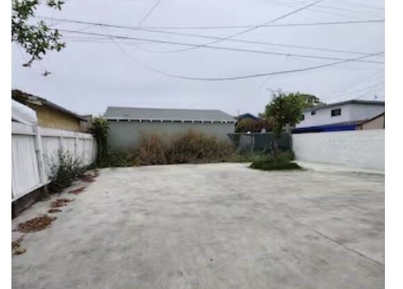 335 E 65 ST