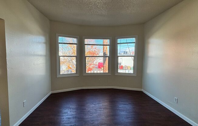 1 bed, 1 bath, 750 sqft, $1,395, Unit 01