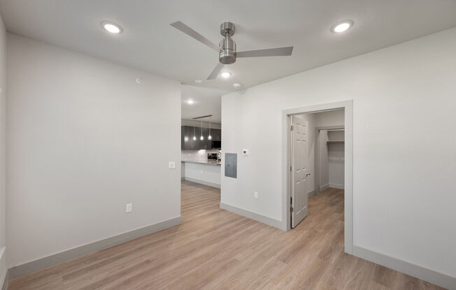 Studio, 1 bath, 646 sqft, $1,575