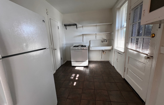 1 bed, 1 bath, 665 sqft, $1,215