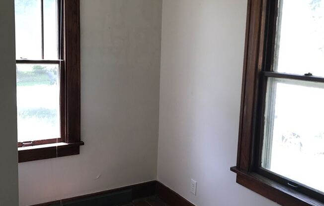 Spacious & Updated Craftsman House in Gifford Park