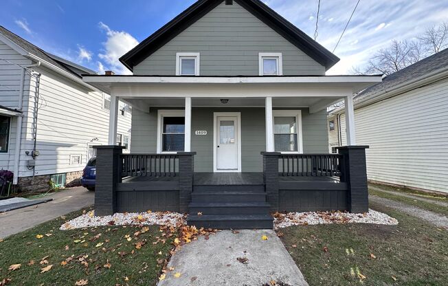 Gorgeous Renovated 5 Bedroom 1 Bath Single Family Home!