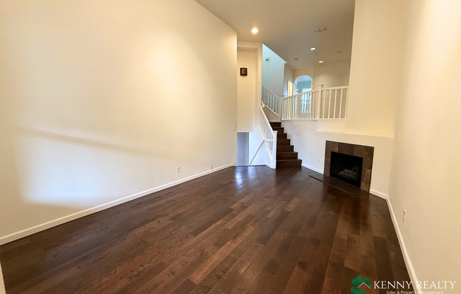 Townhome in the Peninsula's Most Walkable Neighborhood