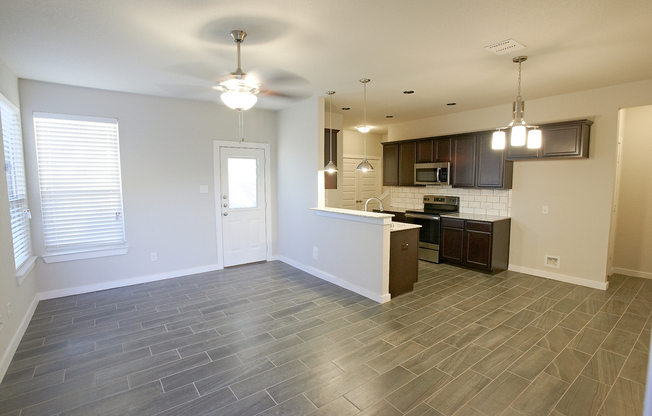 Luxury 3 Bedroom Townhome Located Near South Texas Medical Center, San Antonio, Texas!