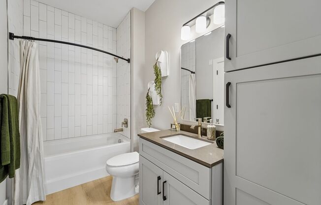 2 beds, 2 baths, 994 sqft, $2,874, Unit 1451