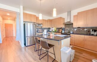 1 bed, 1 bath, $2,095