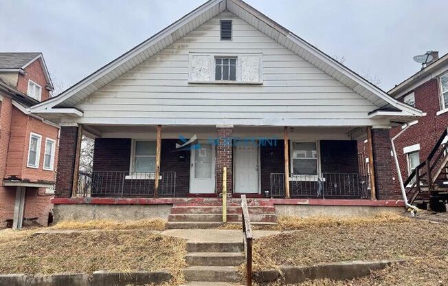 604 1/2 LOWELL AVE