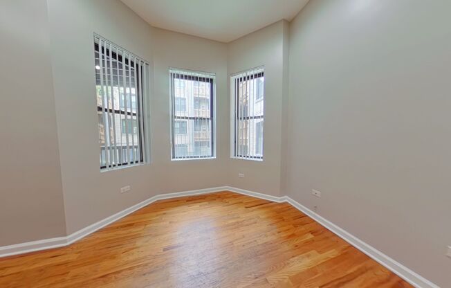 721-23 Briar