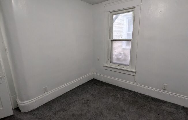 1 bed, 1 bath, $750, Unit 3