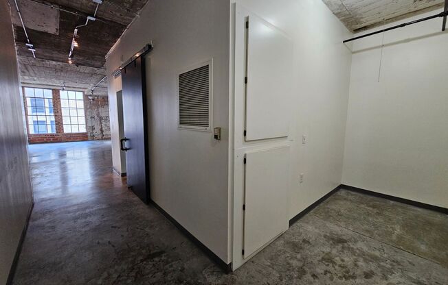 Studio, 1 bath, $1,600, Unit APARTMENT 919