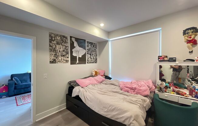 2 beds, 1 bath, 827 sqft, $1,595, Unit 306