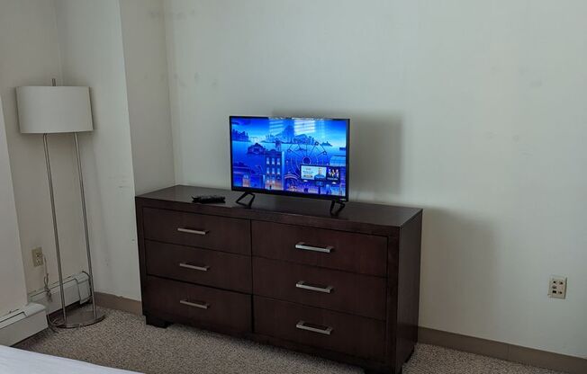 1 bed, 1 bath, 570 sqft, $2,850, Unit 405