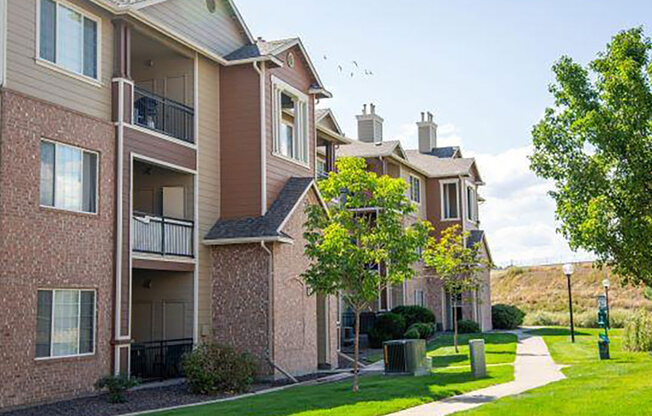 Beautiful Walking Paths at Indigo Creek Apartments, Colorado, 80229