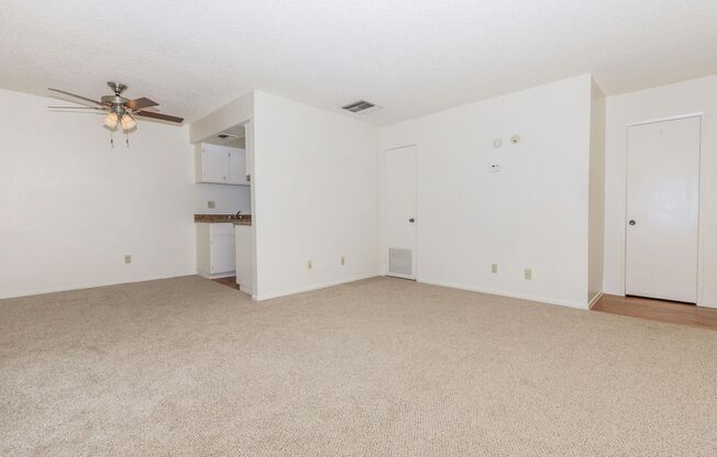 Studio, 1 bath, 416 sqft, $929