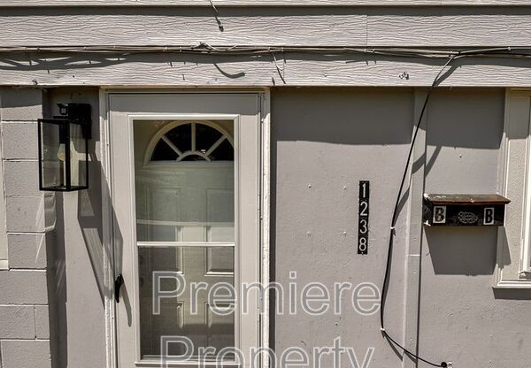 1238 S CLAREMONT AVE