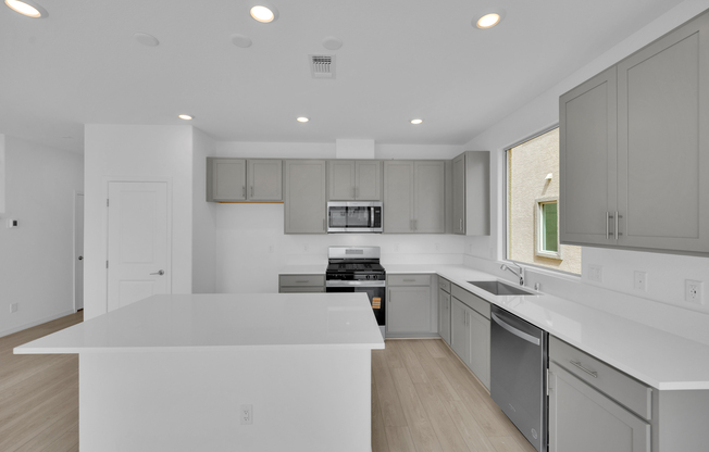 5925 OBSIDIAN SKY AVE