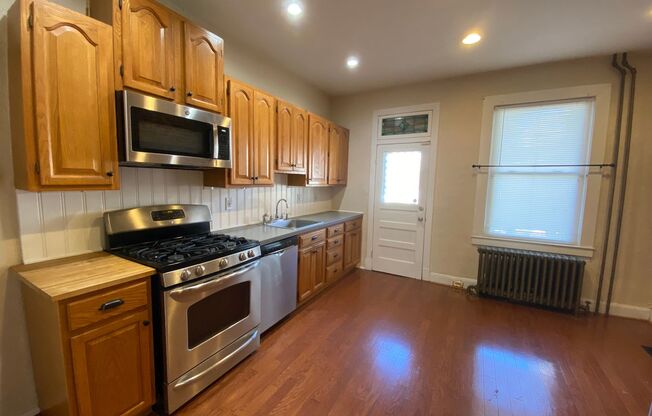 Cozy 2Bedroom Townhome in Canton!