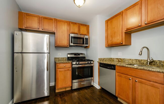 2 beds, 2 baths, 664 sqft, $2,250, Unit 302